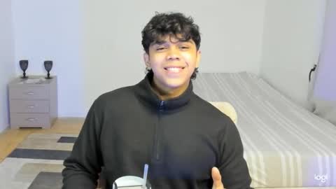 Snapshot of noah_prada14 chatting on 05.11.26 luis navas online show from 05.11.26