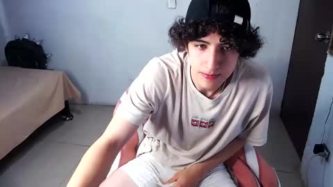 Snapshot of noah_sokolov_ chatting on 04.14.26 Kervs online show from 04.14.26