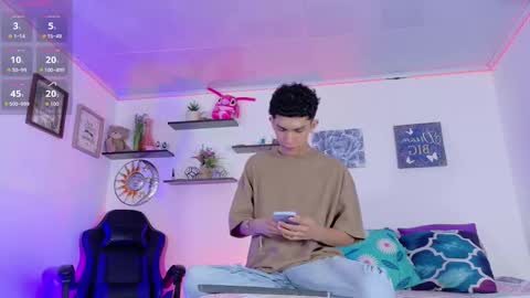 noah tyler  online show from 10.02.25