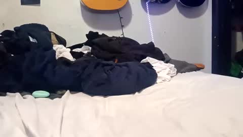 Noah Wesley online show from 11.22.25