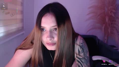 noah_white3 online show from 10.14.25