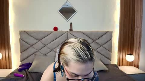 Snapshot of noahandgaia chatting on 05.16.26 Noah And Gaia online show from 05.16.26