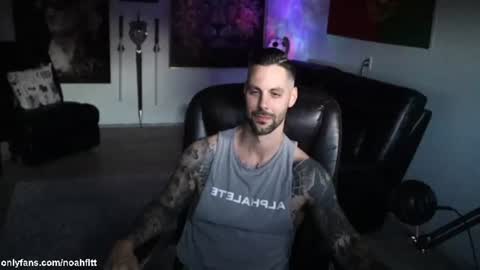 Snapshot of noahfitt chatting on 06.23.26 Noah Fitt online show from 06.23.26