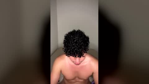 noahlatino35 online show from 04.26.26