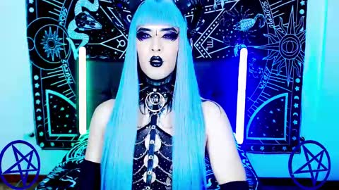 caroline online show from 02.10.25