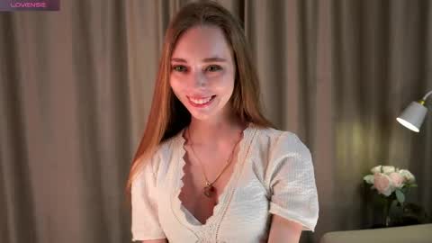 Snapshot of nobukohittle chatting on 05.10.26 Emmy online show from 05.10.26