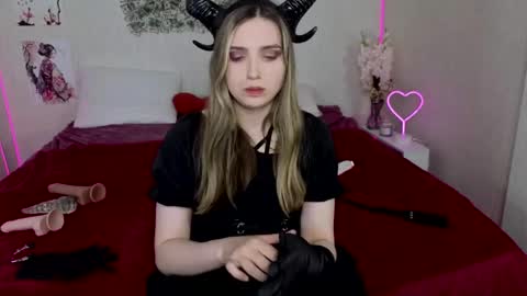 Snapshot of nocturnehuntress chatting on 06.02.26 Alice online show from 06.02.26