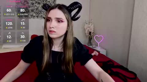 Snapshot of nocturnehuntress chatting on 06.24.26 Alice online show from 06.24.26