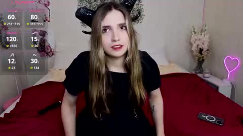 Snapshot of nocturnehuntress chatting on 07.07.26 Alice online show from 07.07.26