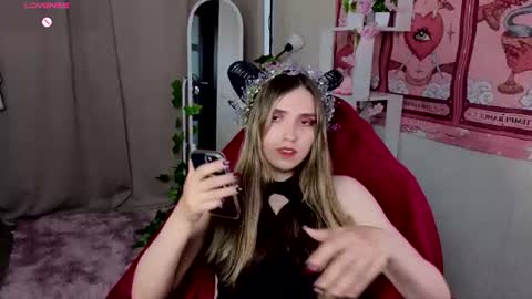 Snapshot of nocturnehuntress chatting on 07.14.26 Alice online show from 07.14.26