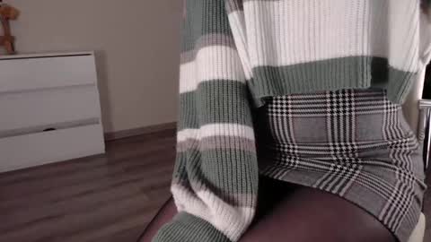 Snapshot of noelleneptune chatting on 02.18.25 noelleneptune online show from 02.18.25