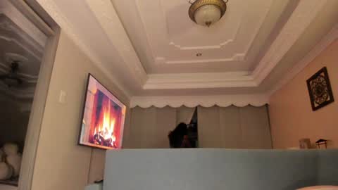 Snapshot of noemibcnz chatting on 02.25.26 In instagram dayhannanoemi online show from 02.25.26