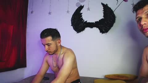 noha_and_iam1 online show from 04.19.26