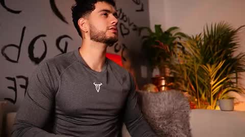 Snapshot of noha_miler chatting on 09.08.25 kevin online show from 09.08.25