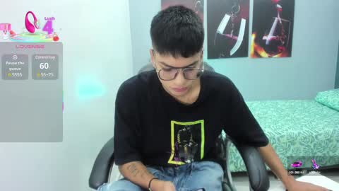 Snapshot of noha_scott chatting on 03.09.25 Noha Scott online show from 03.09.25