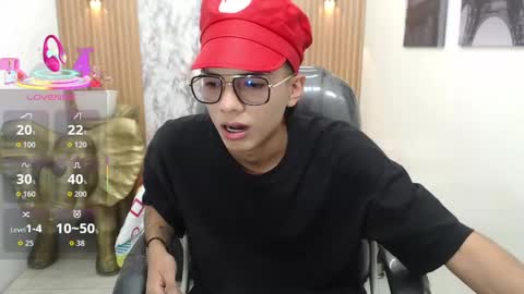 Snapshot of noha_scott chatting on 10.16.25 Noha Scott online show from 10.16.25