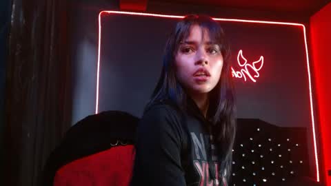 Noha Thomson online show from 05.13.26
