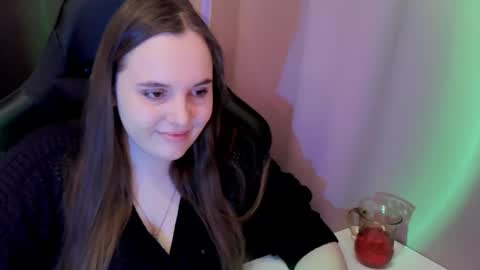 noir_ember_ online show from 02.07.26