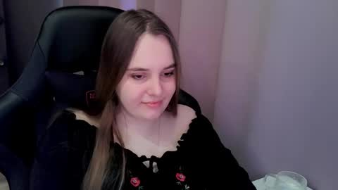 noir_ember_ online show from 03.04.26