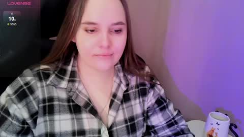 noir_ember_ online show from 04.03.26