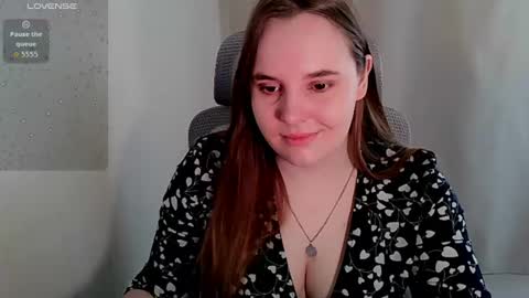 Snapshot of noir_ember_ chatting on 07.26.26 noir_ember_ online show from 07.26.26