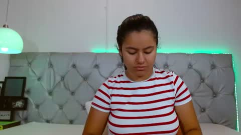 Snapshot of noiravale chatting on 06.19.26 Noira Vale online show from 06.19.26