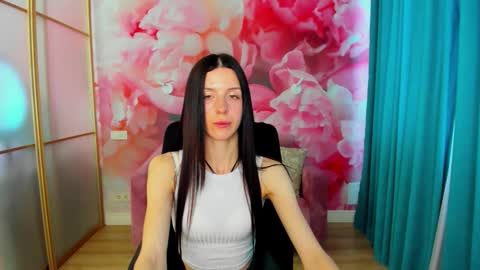 NoirDiva online show from 05.05.26