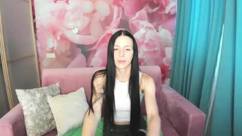 Snapshot of noirdiva chatting on 07.05.26 NoirDiva online show from 07.05.26