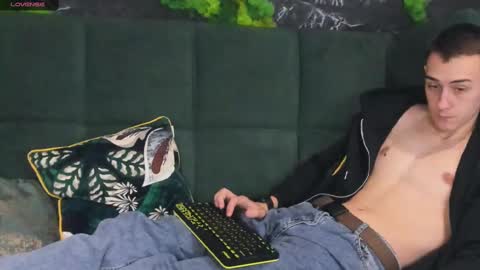 Snapshot of nolan_will chatting on 12.04.24 nolan_will online show from 12.04.24