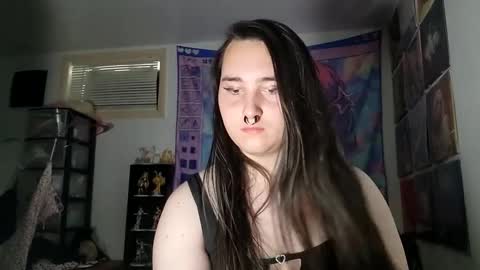 Snapshot of nonbinarybeauty20 chatting on 02.22.25 nonbinarybeauty20 online show from 02.22.25