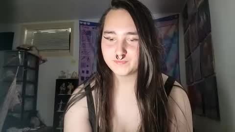 Snapshot of nonbinarybeauty20 chatting on 02.23.25 nonbinarybeauty20 online show from 02.23.25