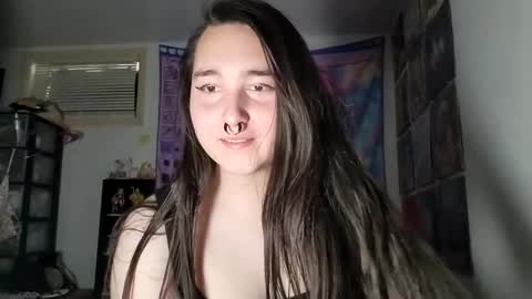 Snapshot of nonbinarybeauty20 chatting on 02.25.25 nonbinarybeauty20 online show from 02.25.25