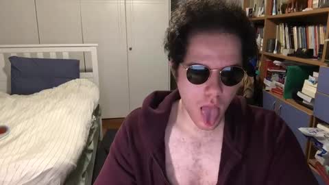 Snapshot of nongay379444 chatting on 01.01.25 nongay379444 online show from 01.01.25