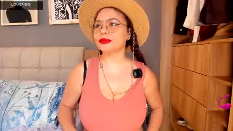 Snapshot of noor_bloom chatting on 06.17.26 Soy Ash online show from 06.17.26