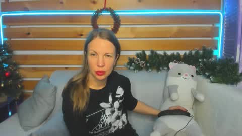 Nora online show from 12.07.24