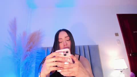 Nora Da Silva online show from 01.16.25