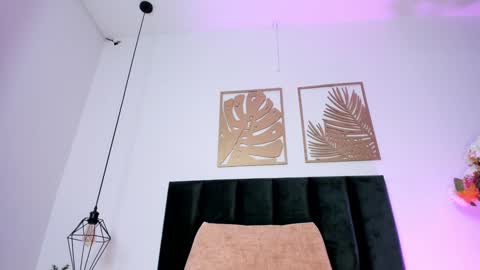 Nora Da Silva online show from 01.18.25