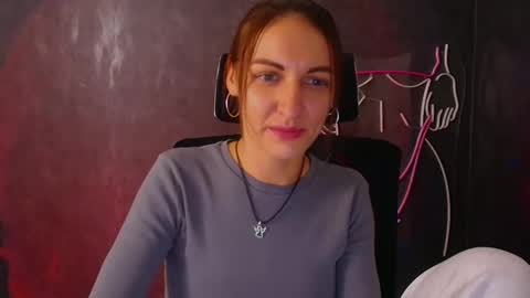 Nora online show from 09.12.25