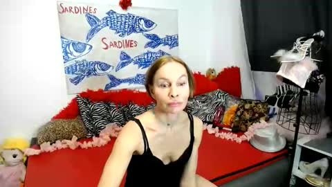Snapshot of noraohgreys chatting on 05.27.26 Nora online show from 05.27.26