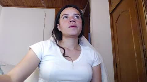 Snapshot of noreen_ chatting on 05.14.26 noreen_ online show from 05.14.26