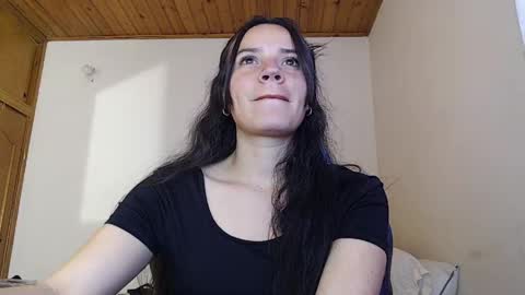 Snapshot of noreen_ chatting on 06.01.26 noreen_ online show from 06.01.26