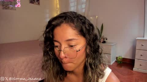 Snapshot of norma_jeaane chatting on 01.21.25 Norma Jeaane online show from 01.21.25
