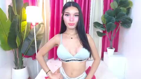 Snapshot of notaestheticallyskyline chatting on 07.02.26 Kyline online show from 07.02.26