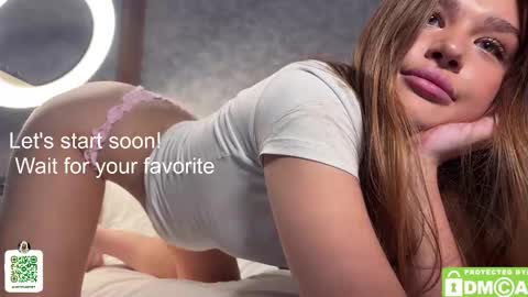 Snapshot of notecarret chatting on 10.17.25 notecarret online show from 10.17.25