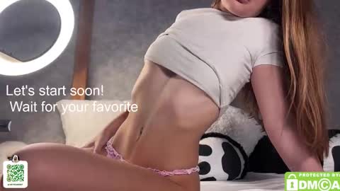 Snapshot of notecarret chatting on 10.28.25 notecarret online show from 10.28.25