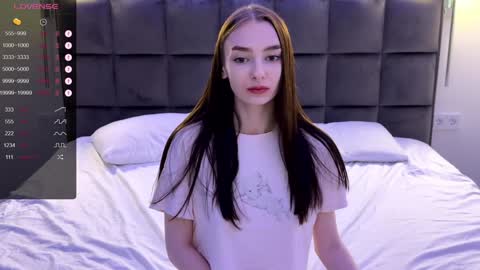 Snapshot of notelis chatting on 01.25.25 Goldie online show from 01.25.25