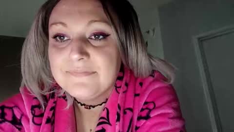 notouchmami online show from 11.01.25