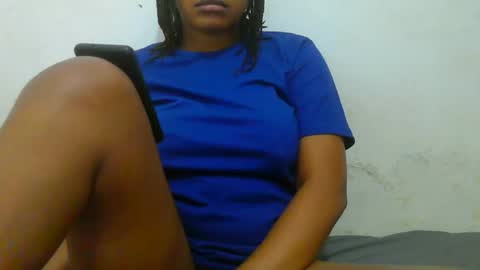 Snapshot of notoy1 chatting on 12.18.25 notoy1 online show from 12.18.25