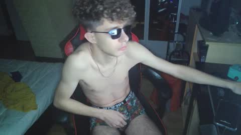 Snapshot of notspace_721128 chatting on 02.12.25 NotSpace online show from 02.12.25