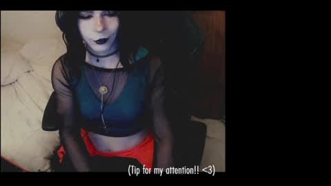 Snapshot of notyourfemboi chatting on 01.10.25 Lucy online show from 01.10.25